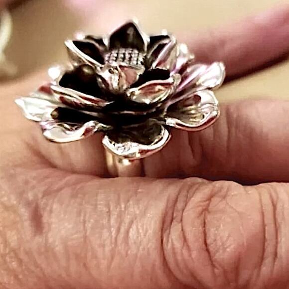 STERLING SILVER ADJUSTABLE RESIZABLE BIG FLOWER STATEMENT RINGS - Picture 8 of 10